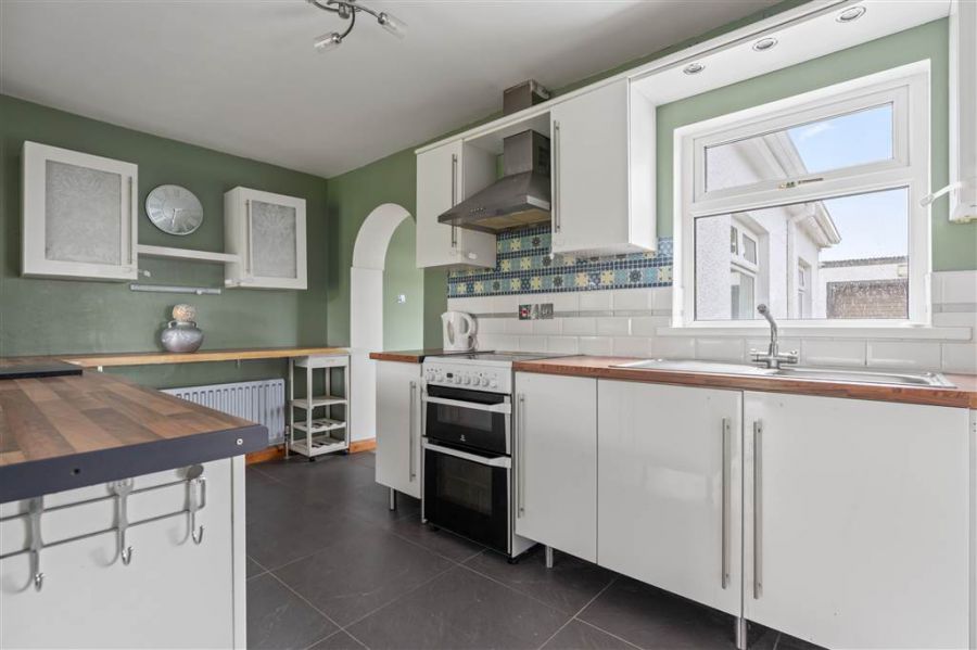 50 Ballyconnelly Road