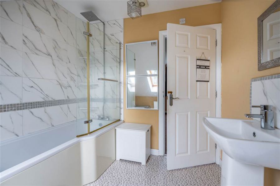 50 Ballyconnelly Road