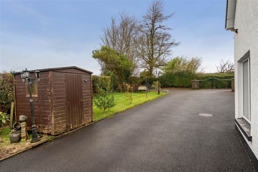 50 Ballyconnelly Road