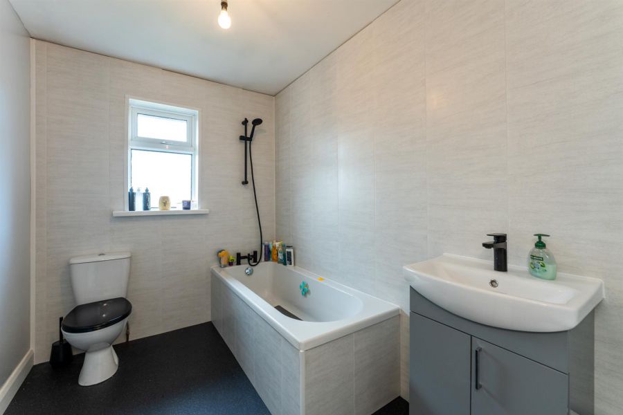 7 Movilla Mews