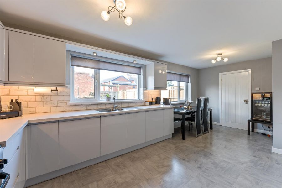 7 Movilla Mews