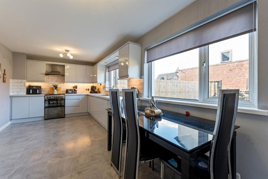 7 Movilla Mews