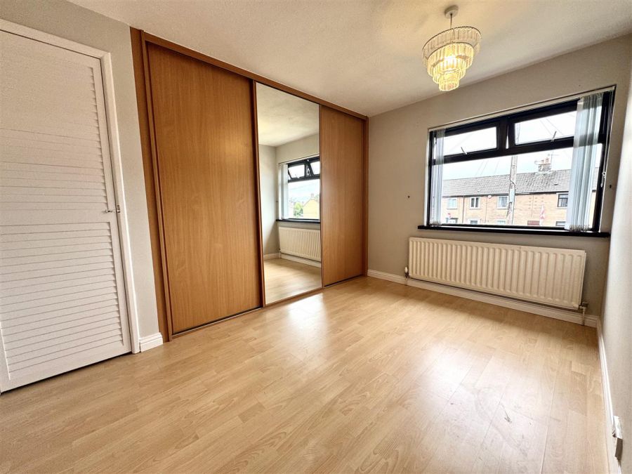 4 Lismara Place