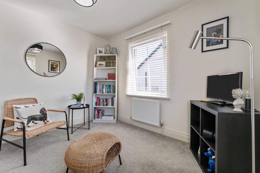 11 Blackwood Crescent