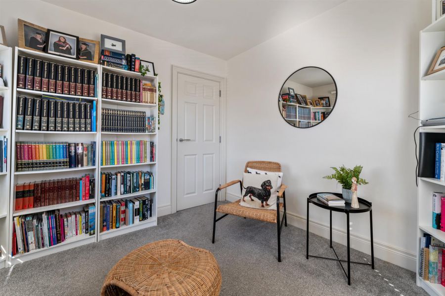 11 Blackwood Crescent