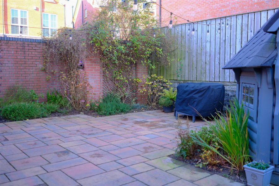 11 Blackwood Crescent