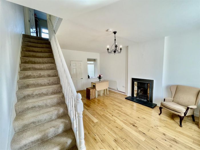 6 Frederick Place