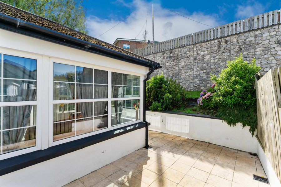2 Mountpleasant Drive