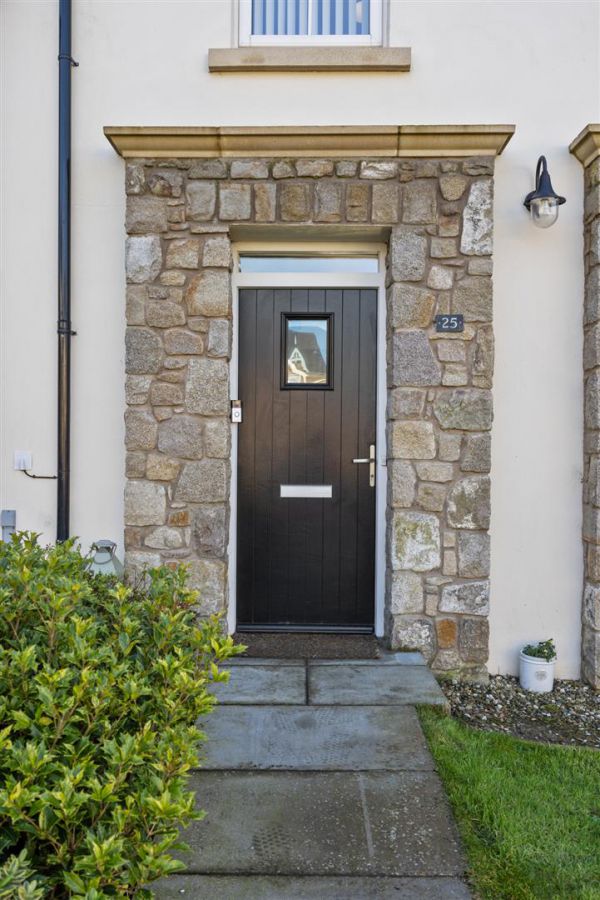 25 River Hill Lane