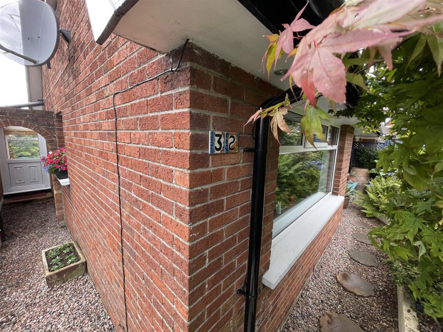 32 Strangford Heights