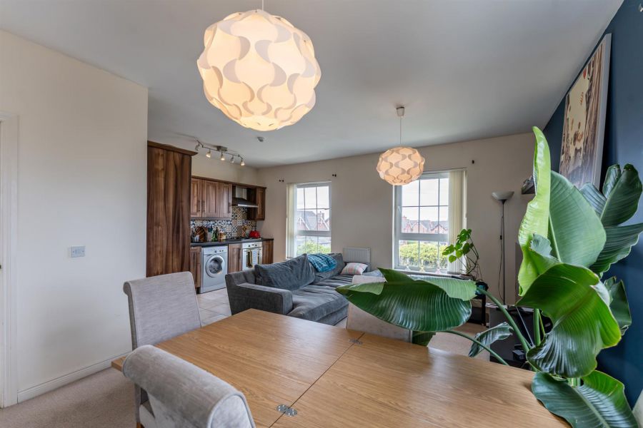 6 Green Gables Manor
