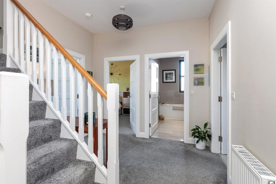 20 Mill Manor
