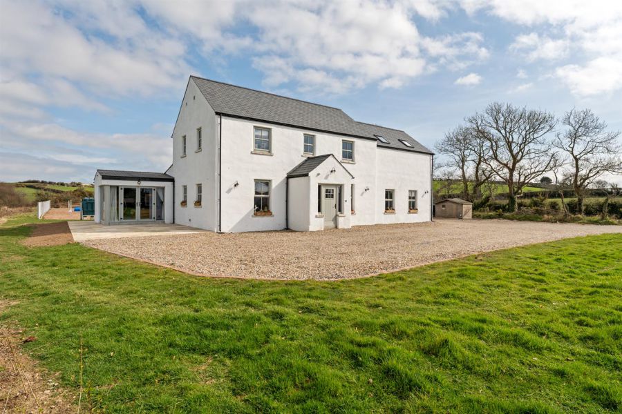 11c Cunningburn Road