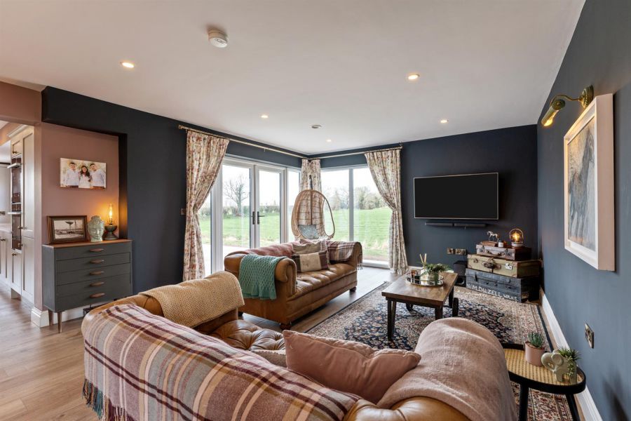 The Willows, 11c Cunningburn Road