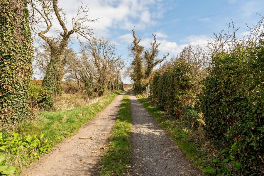 The Willows, 11c Cunningburn Road