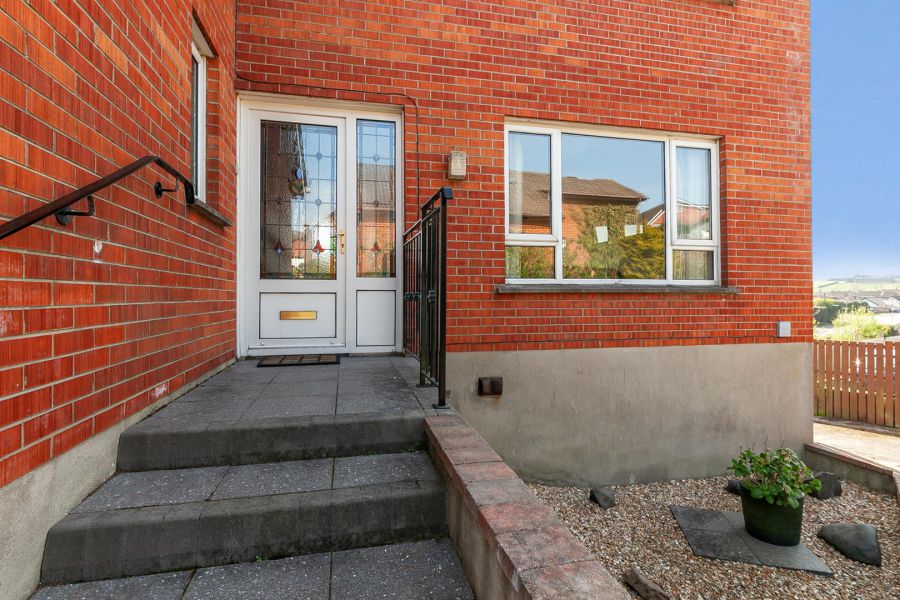 18 Londonderry Gardens
