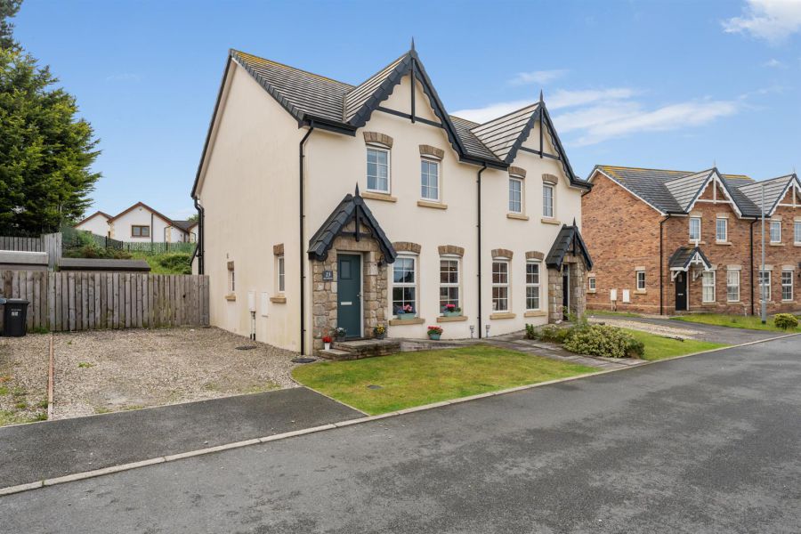 23 River Hill Green