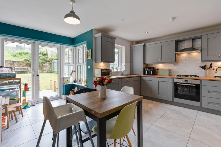 23 River Hill Green