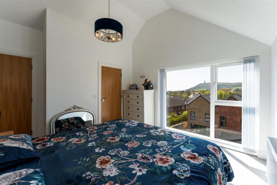 20 Milecross Manor