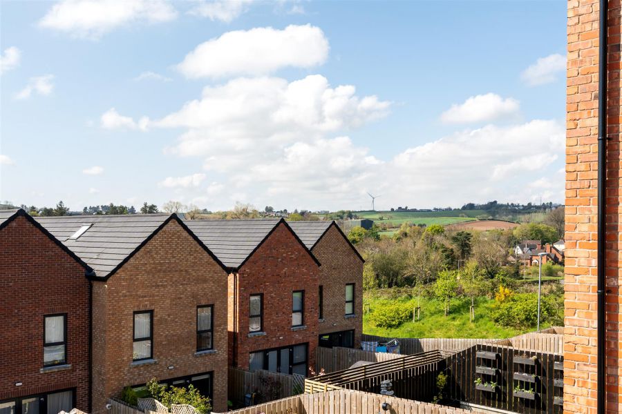 20 Milecross Manor