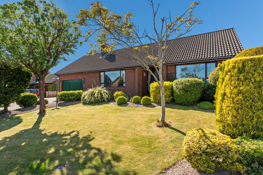 8 Aldergrange Avenue,newtownards, BT23 4FY