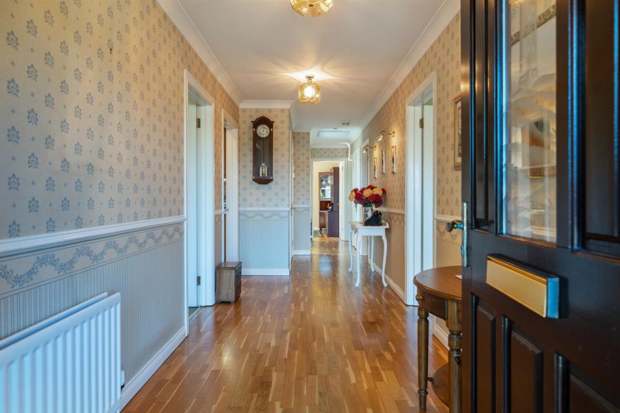 8 Aldergrange Avenue