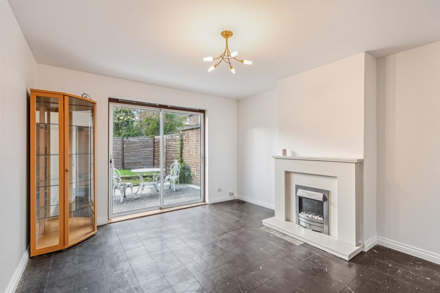 1 Shimna Close