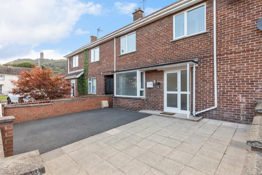 1 Shimna Close