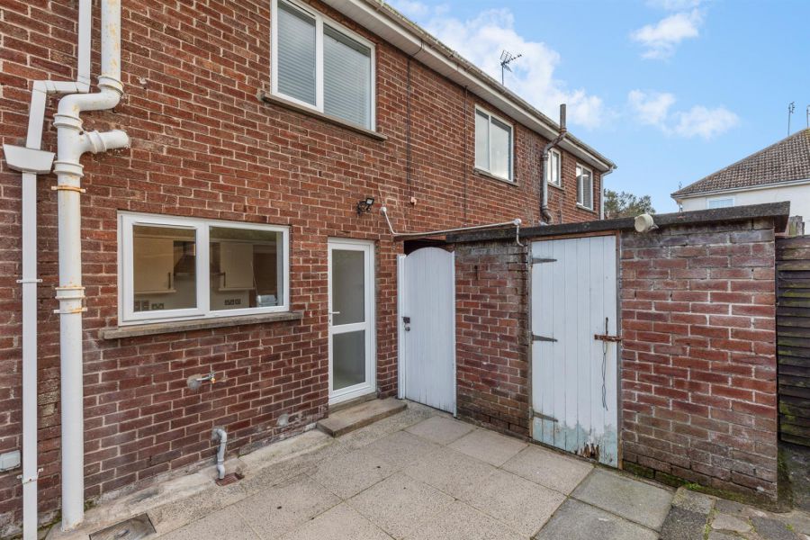 1 Shimna Close