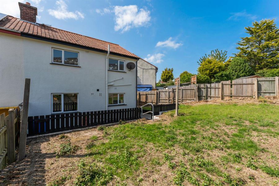 18 Slievemore Avenue