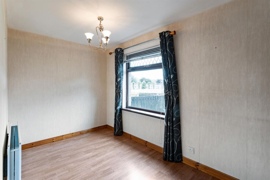 15 Lenamore Park