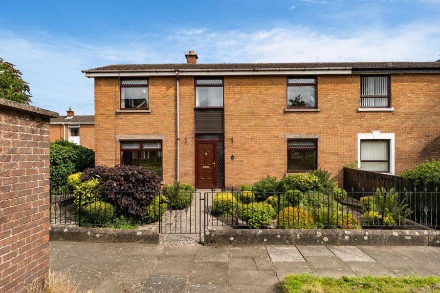 15 Lenamore Park