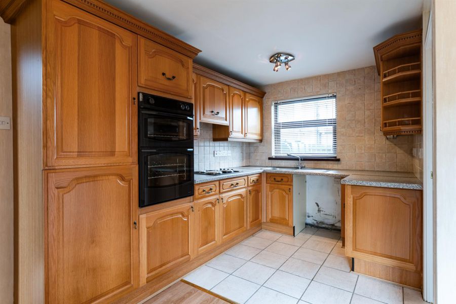 15 Lenamore Park