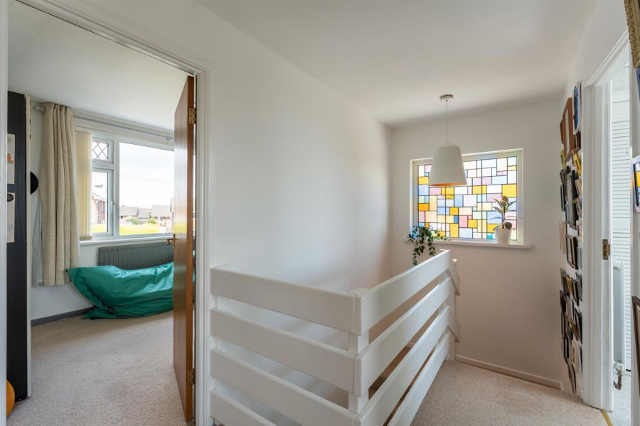 1 Tara Crescent