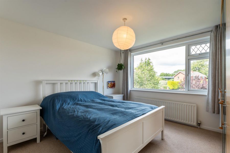 1 Tara Crescent