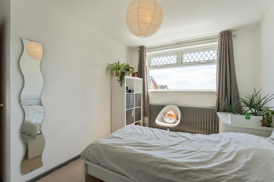 1 Tara Crescent