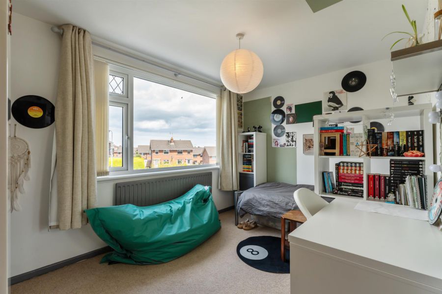 1 Tara Crescent