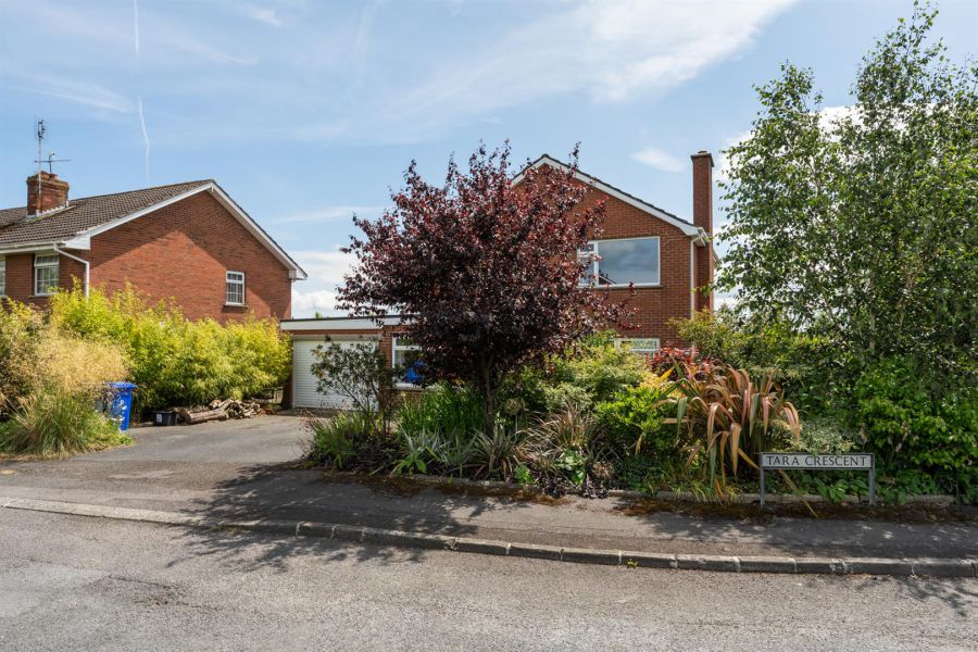 1 Tara Crescent