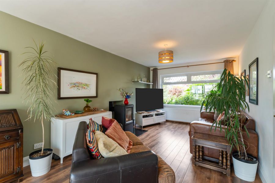 1 Tara Crescent