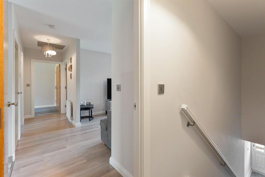 Apt 5 Glen Vale, 43 Glen Road