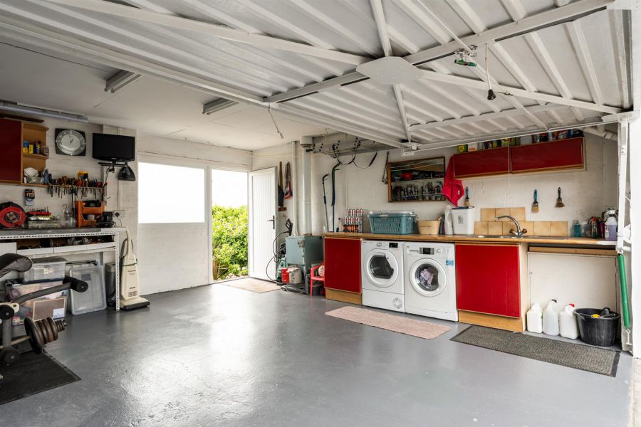 8 Beverley Drive