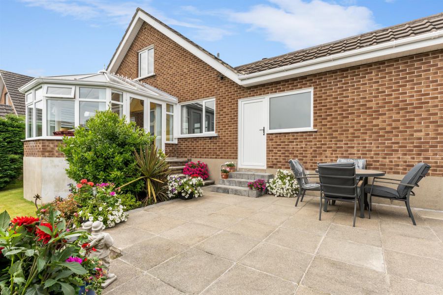 8 Beverley Drive