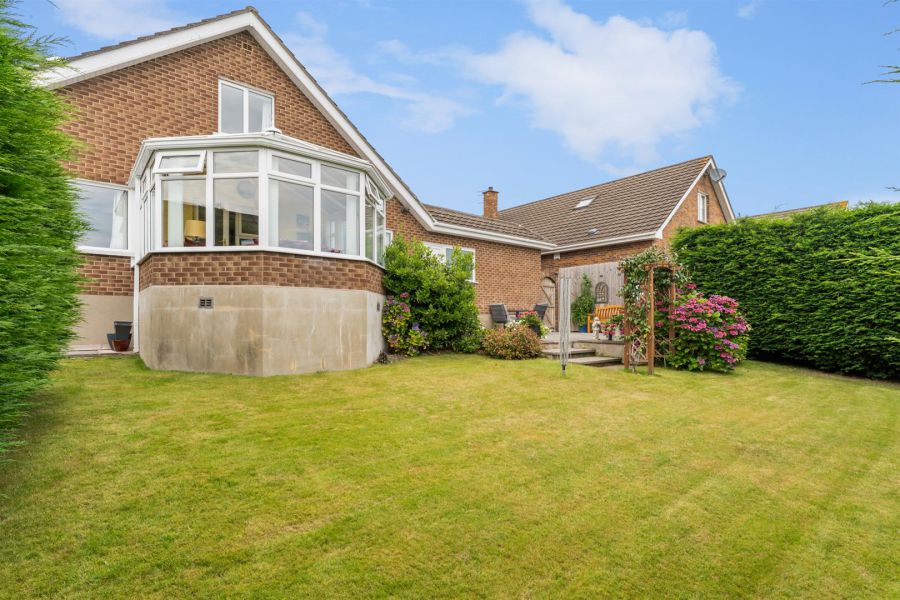 8 Beverley Drive