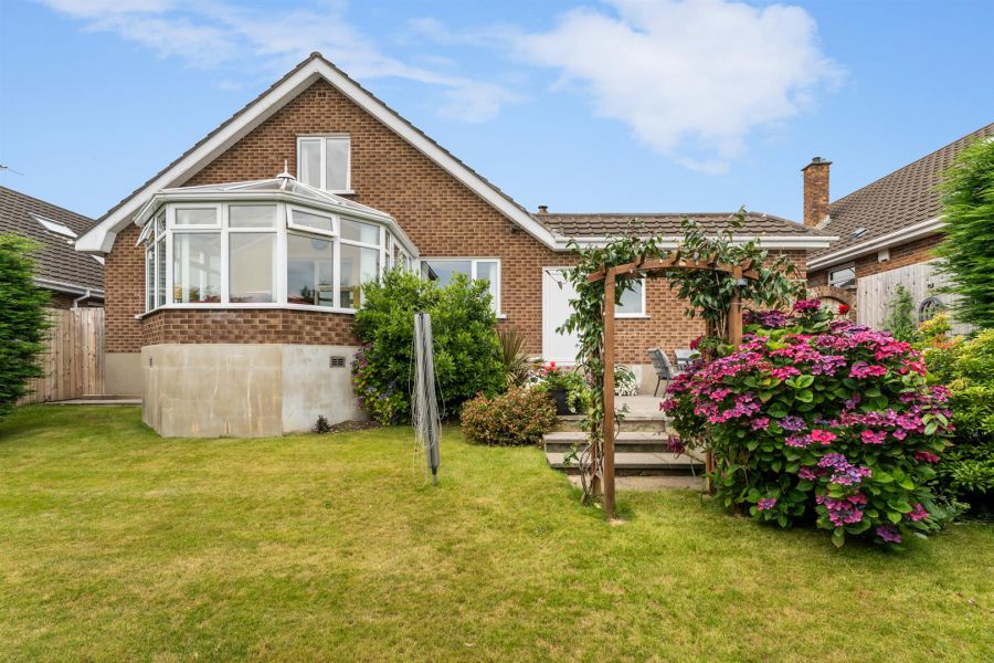 8 Beverley Drive
