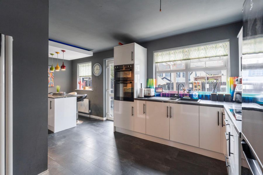 2 Cairndore Vale