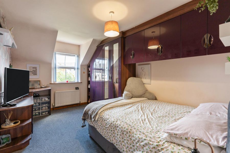 2 Cairndore Vale