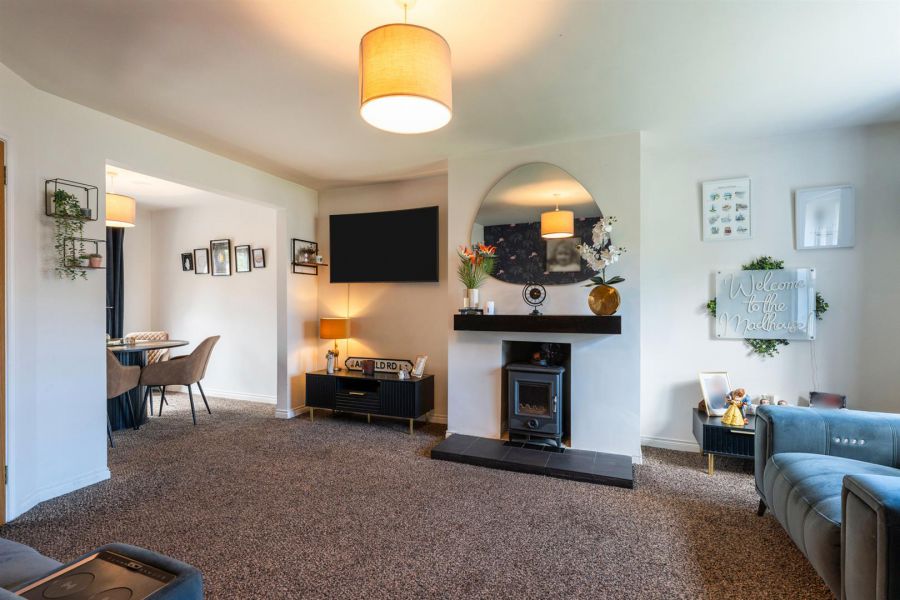 2 Cairndore Vale