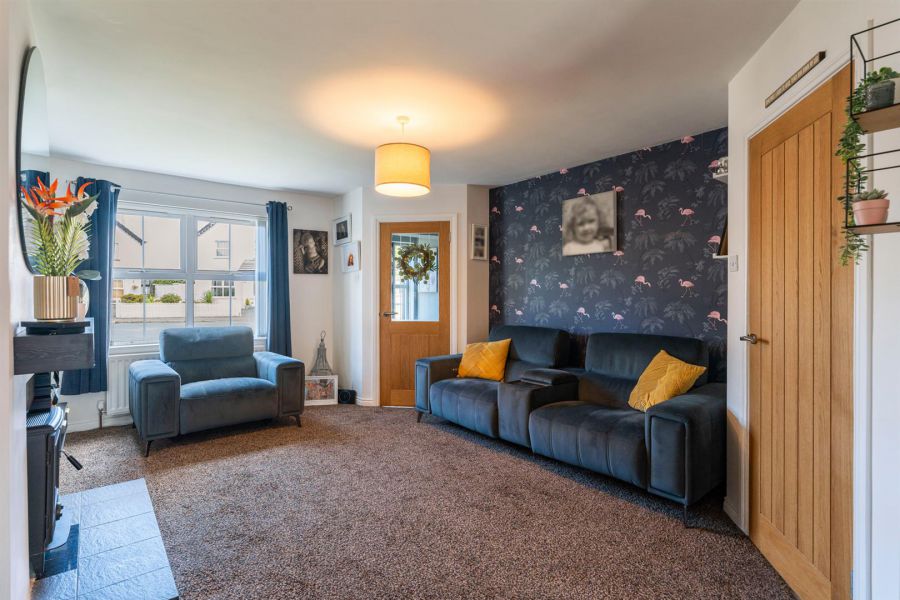 2 Cairndore Vale