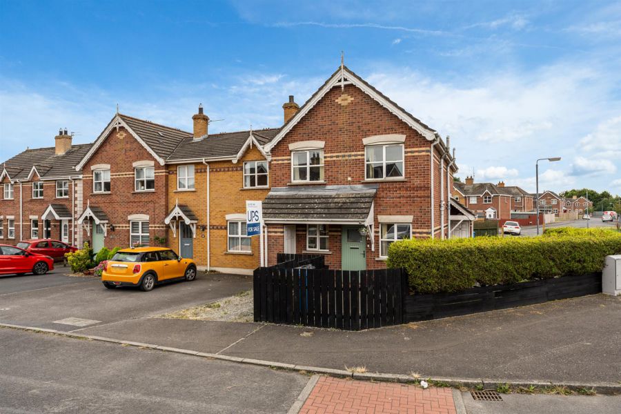 31 Whitethorn Avenue