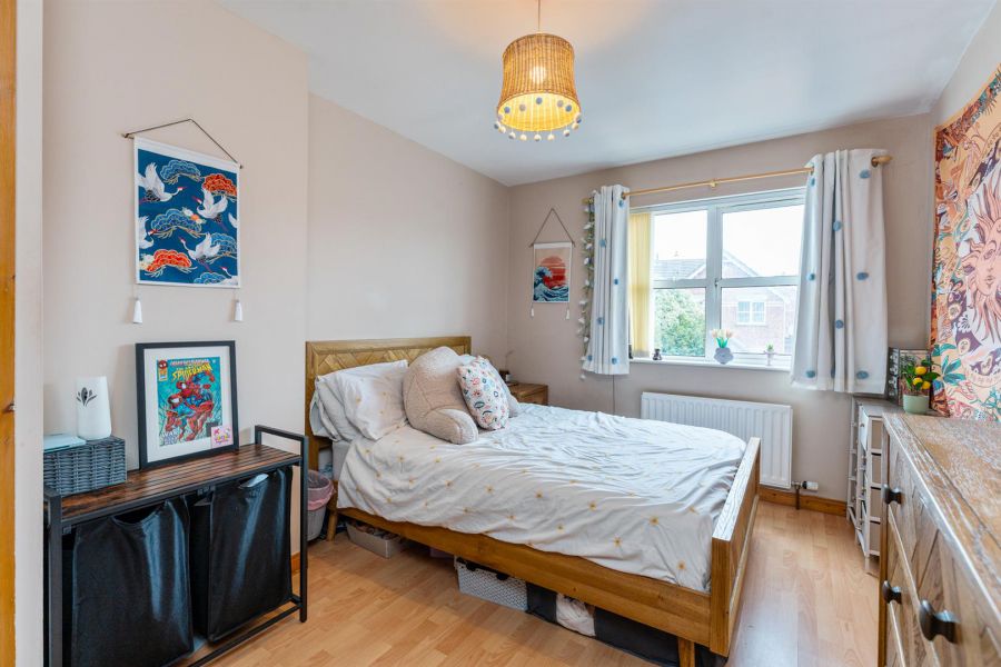 31 Whitethorn Avenue